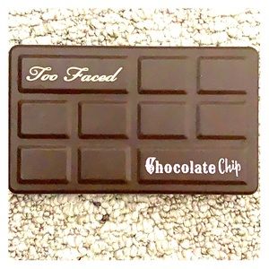 Mini too faced makeup pallet